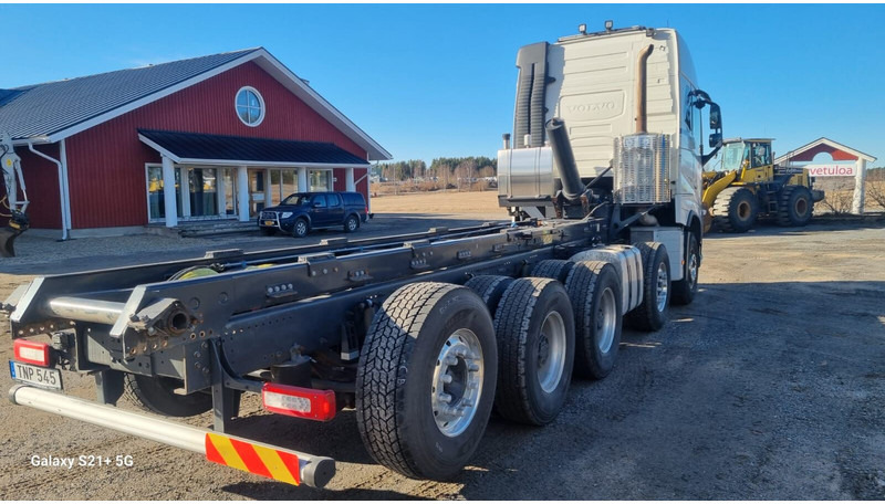 Volvo FH750 New engine and gearbox - Châssis cabine: photos 3 Volvo FH750 New engine and gearbox - Châssis cabine: photos 3