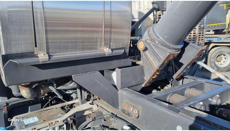 Volvo FH750 New engine and gearbox - Châssis cabine: photos 4 Volvo FH750 New engine and gearbox - Châssis cabine: photos 4