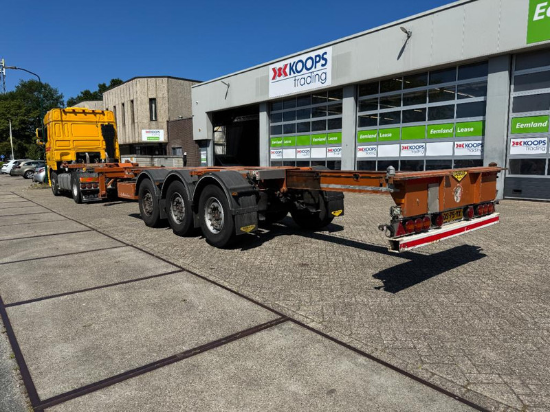 Broshuis MFCC container chassis Multi functioneel 2x 20 1x 30 1x 40 1x 45 saf assen uitschuifbaar tot 14,40 - Semi-remorque châssis: photos 2 Broshuis MFCC container chassis Multi functioneel 2x 20 1x 30 1x 40 1x 45 saf assen uitschuifbaar tot 14,40 - Semi-remorque châssis: photos 2