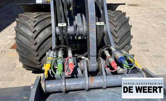 Eurotrac W12F , W 12 F , w12f - Chargeuse sur pneus: photos 5 Eurotrac W12F , W 12 F , w12f - Chargeuse sur pneus: photos 5