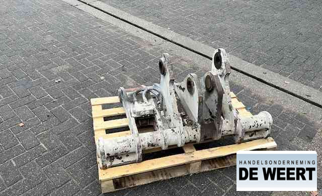 Matt Nielen snelwissel , set met bak en palletvorken - Attache rapide: photos 1 Matt Nielen snelwissel , set met bak en palletvorken - Attache rapide: photos 1