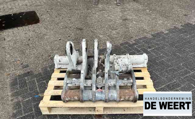 Matt Nielen snelwissel , set met bak en palletvorken - Attache rapide: photos 3 Matt Nielen snelwissel , set met bak en palletvorken - Attache rapide: photos 3