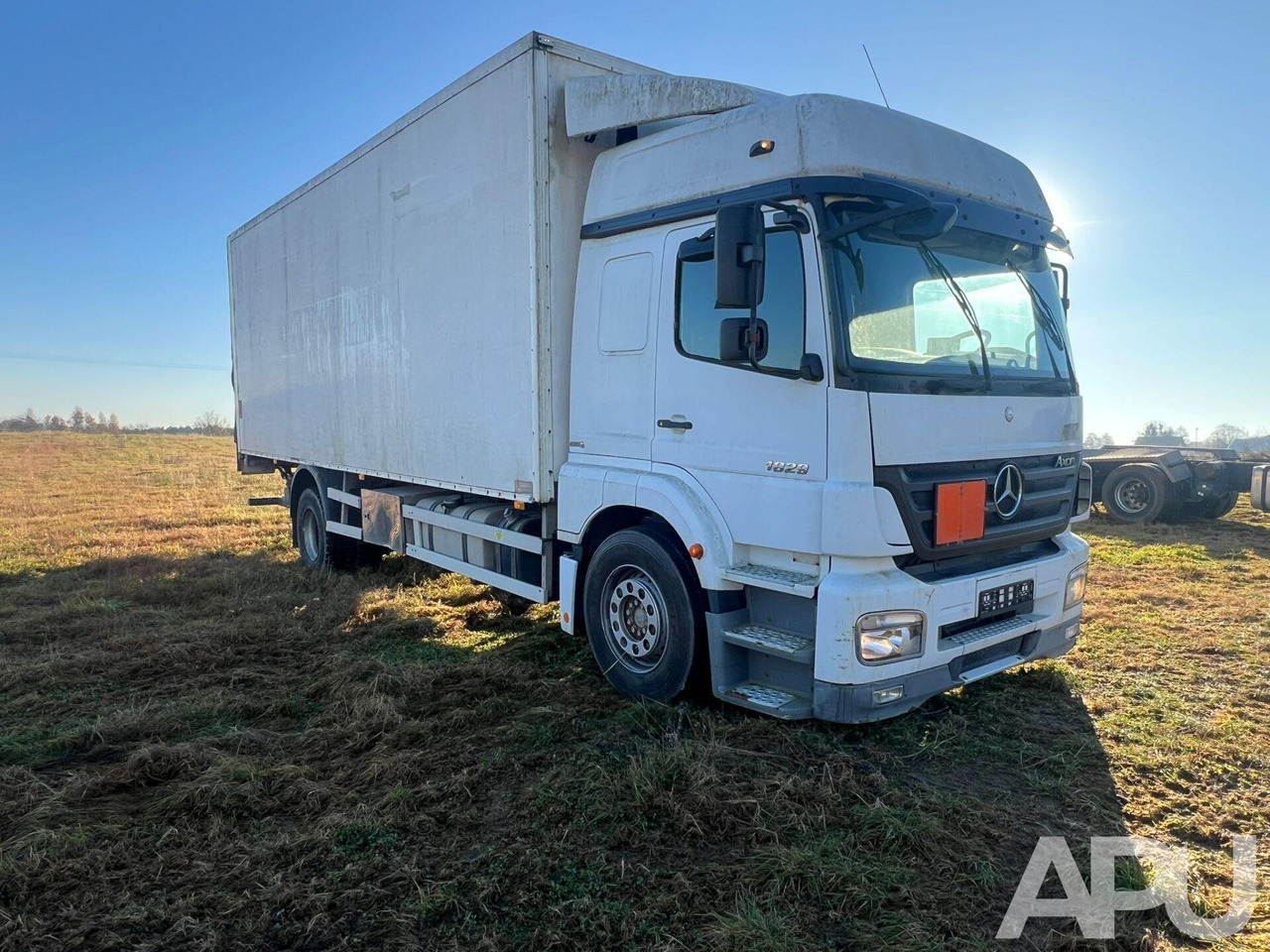 Mercedes-Benz Axor 1829 - Camion fourgon: photos 3 Mercedes-Benz Axor 1829 - Camion fourgon: photos 3