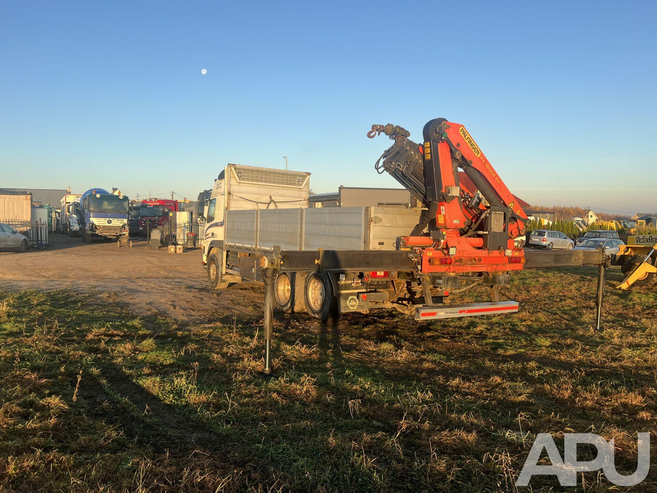 Volvo FM12 - Camion plateau, Camion grue: photos 3 Volvo FM12 - Camion plateau, Camion grue: photos 3