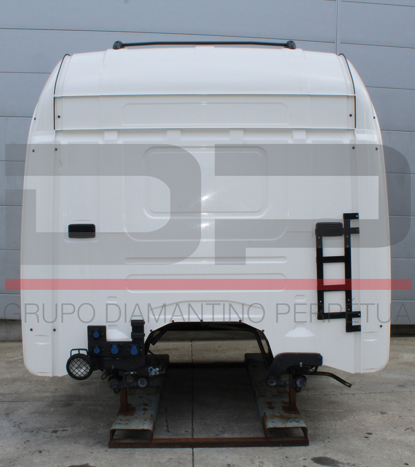 Scania Cabine Completa CG19 Highline PGRT Moderna - Cabine pour Camion: photos 4 Scania Cabine Completa CG19 Highline PGRT Moderna - Cabine pour Camion: photos 4