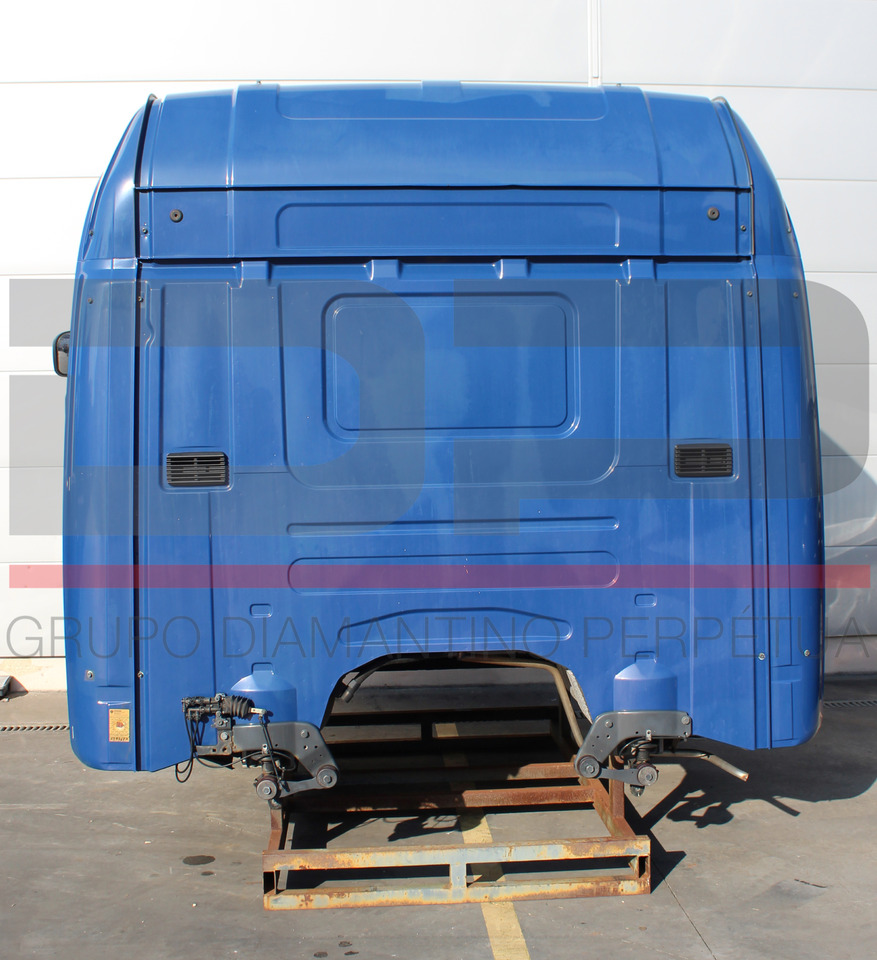 Scania Cabine Completa CG19 Highline Streamline PGRT - Cabine pour Camion: photos 4 Scania Cabine Completa CG19 Highline Streamline PGRT - Cabine pour Camion: photos 4
