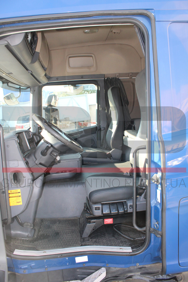 Scania Cabine Completa CG19 Highline Streamline PGRT - Cabine pour Camion: photos 5 Scania Cabine Completa CG19 Highline Streamline PGRT - Cabine pour Camion: photos 5