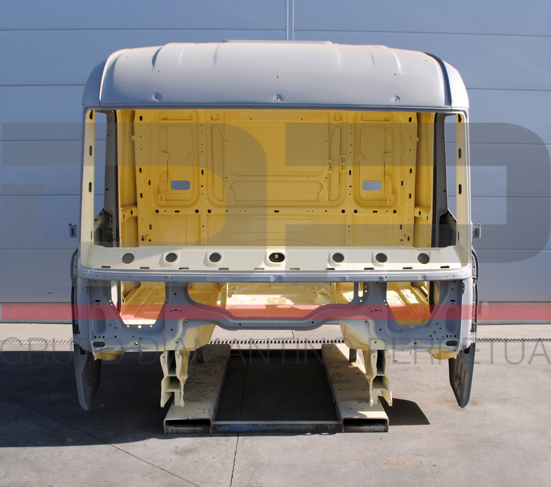 Scania Cabine Nua CR19 Normal (Porta Pequena) PGRT - Cabine pour Camion: photos 3 Scania Cabine Nua CR19 Normal (Porta Pequena) PGRT - Cabine pour Camion: photos 3