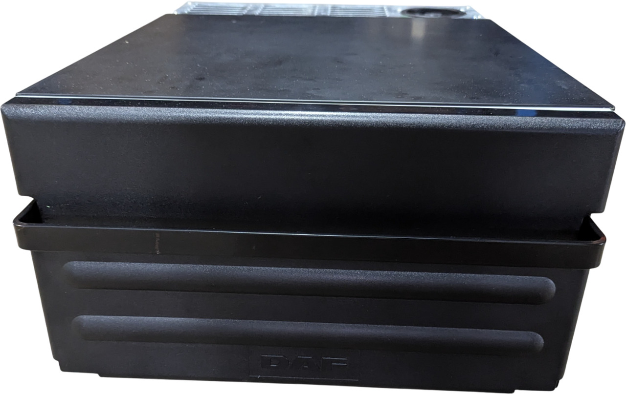 DAF CF KOELKAST 30L 2299063 - Cabine et intérieur pour Camion: photos 1 DAF CF KOELKAST 30L 2299063 - Cabine et intérieur pour Camion: photos 1