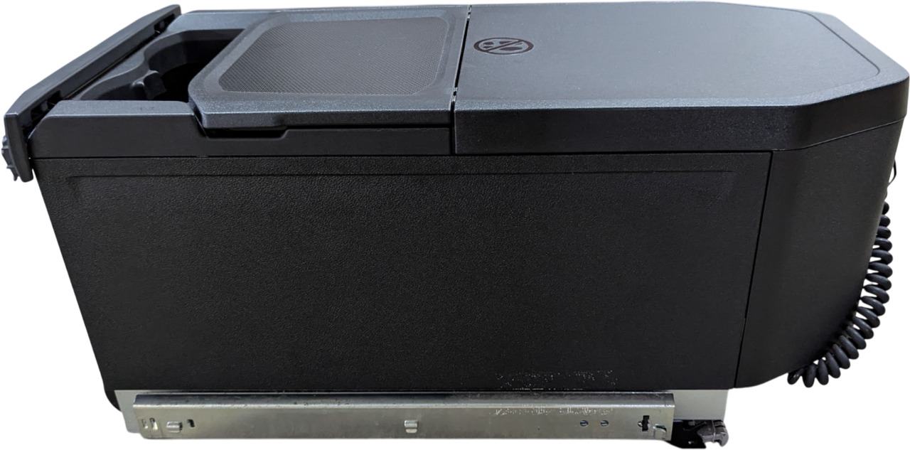 DAF CF, XD, XF, XG KOELKAST 35L VAN DEMO MODEL 2318729 - Cabine et intérieur pour Camion: photos 3 DAF CF, XD, XF, XG KOELKAST 35L VAN DEMO MODEL 2318729 - Cabine et intérieur pour Camion: photos 3