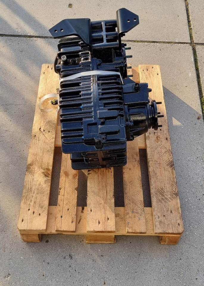 MAN 8x8 8x6 Tussenbak G173 Z-L Nieuw - Transmission pour Camion: photos 2 MAN 8x8 8x6 Tussenbak G173 Z-L Nieuw - Transmission pour Camion: photos 2