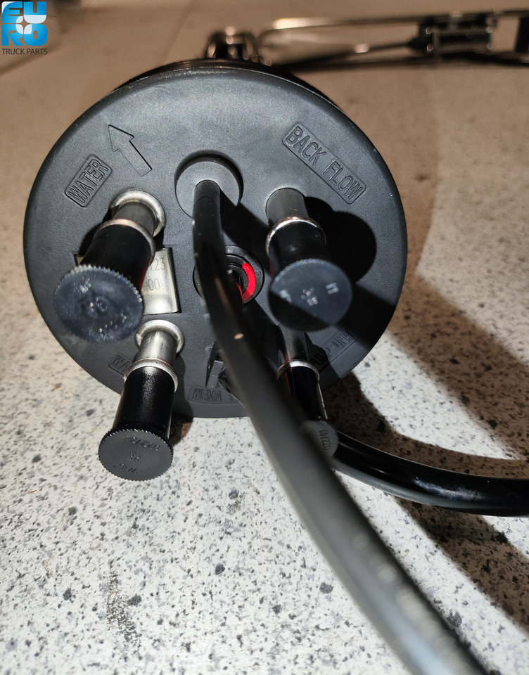 MAN ADBLUE NIVEAUSENSOR OE 81154086123 - Capteur pour Camion: photos 4 MAN ADBLUE NIVEAUSENSOR OE 81154086123 - Capteur pour Camion: photos 4