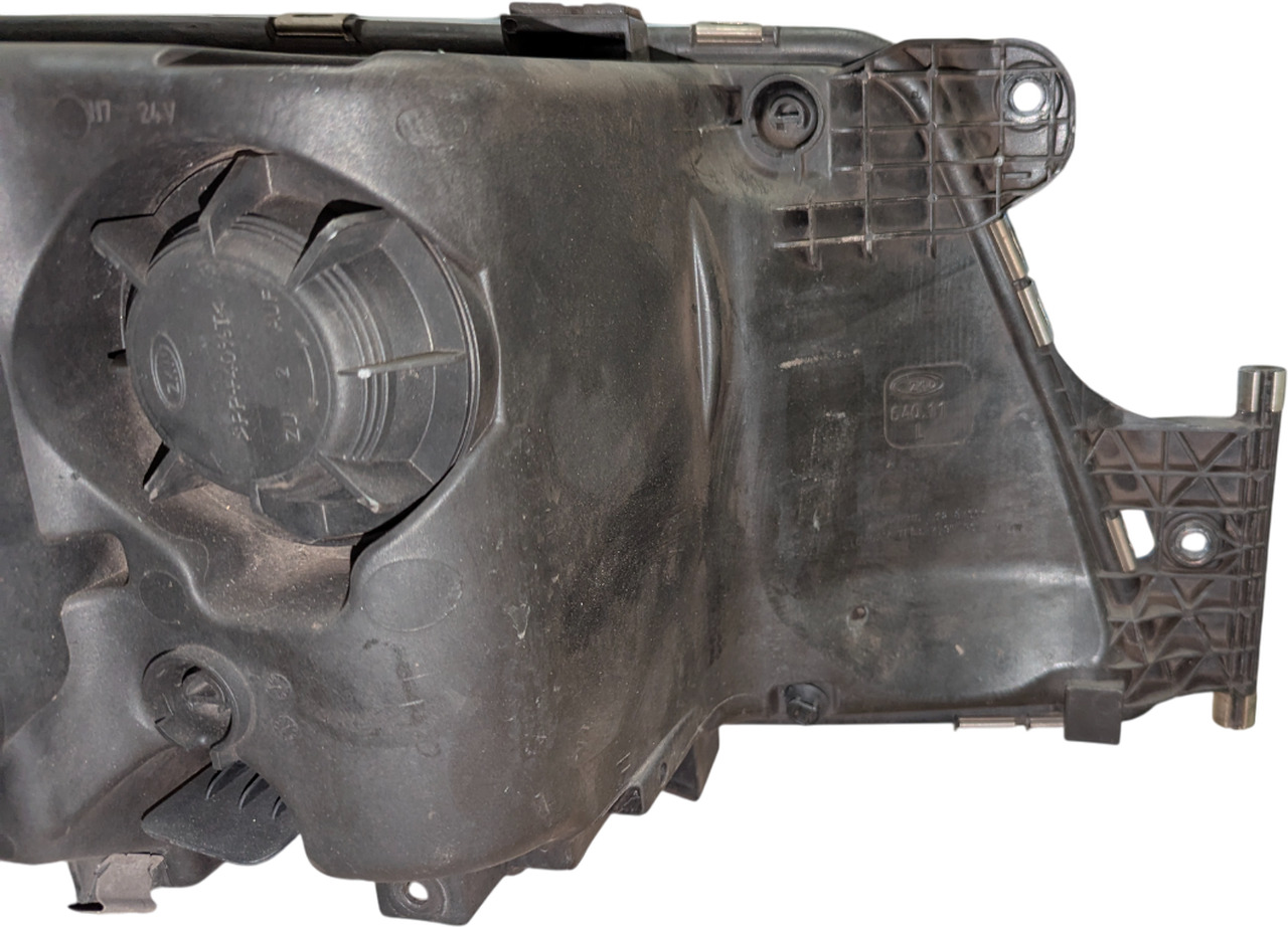MAN TGX/TGS E6 XENON KOPLAMP GEBRUIKT LINKS 81251016713U - Feu avant pour Camion: photos 3 MAN TGX/TGS E6 XENON KOPLAMP GEBRUIKT LINKS 81251016713U - Feu avant pour Camion: photos 3