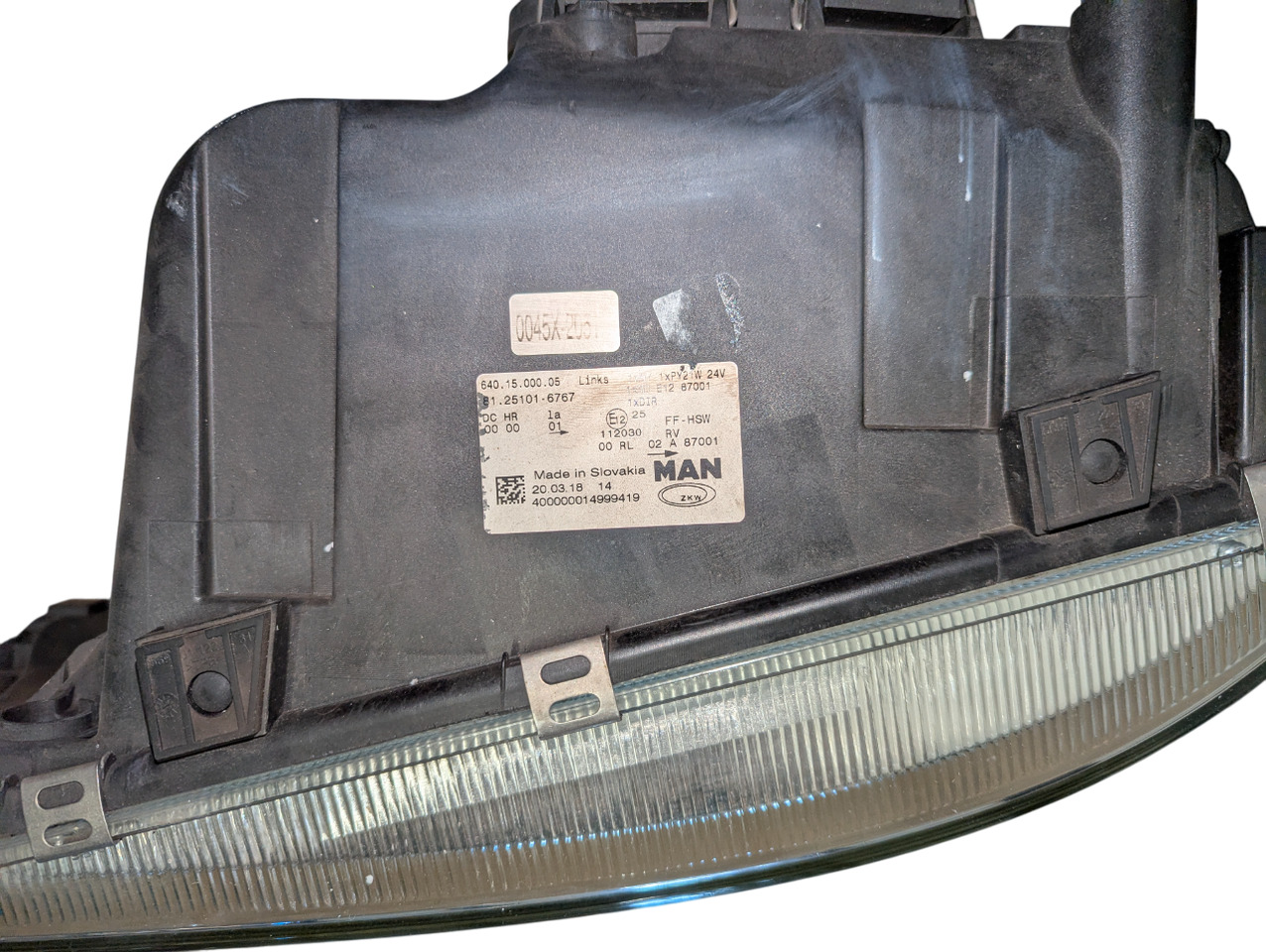 MAN TGX/TGS E6 XENON KOPLAMP GEBRUIKT LINKS 81251016713U - Feu avant pour Camion: photos 4 MAN TGX/TGS E6 XENON KOPLAMP GEBRUIKT LINKS 81251016713U - Feu avant pour Camion: photos 4