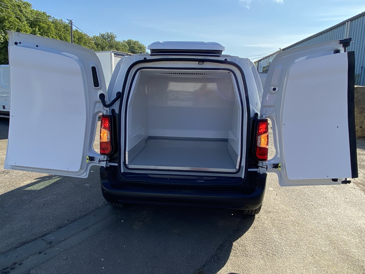 Opel Combo - Utilitaire frigorifique: photos 3 Opel Combo - Utilitaire frigorifique: photos 3