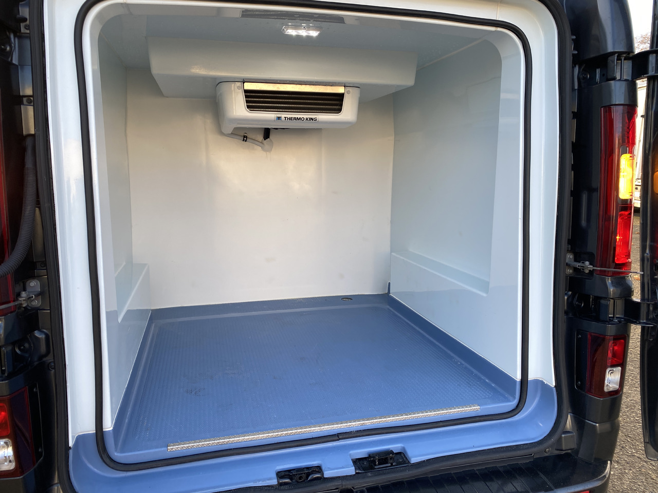 Renault Trafic trafic - Utilitaire frigorifique, Utilitaire double cabine: photos 2 Renault Trafic trafic - Utilitaire frigorifique, Utilitaire double cabine: photos 2