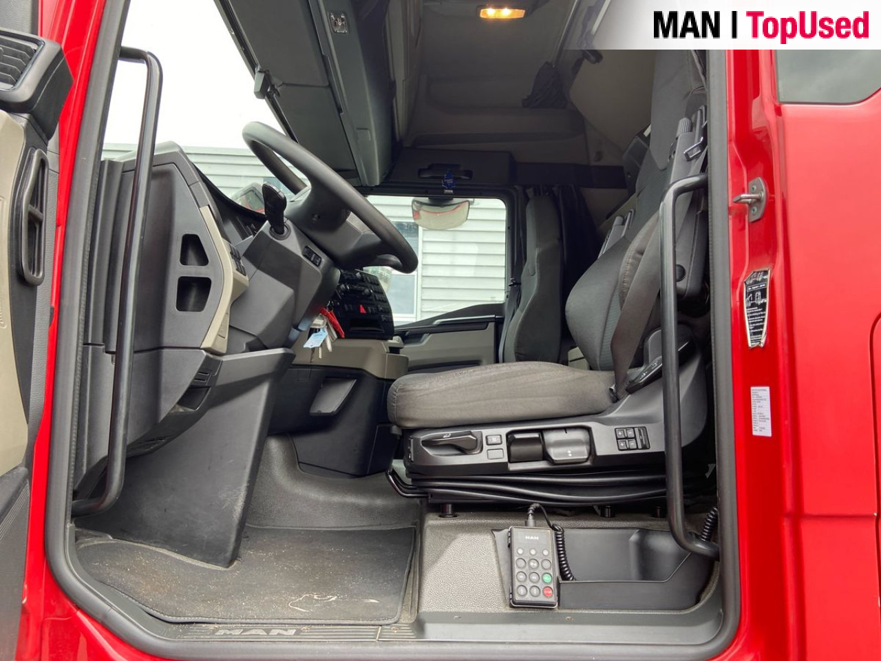 Tracteur routier MAN TGX 26.470 6x2/2 BL SA "Retarder / 700 l Tank": photos 7