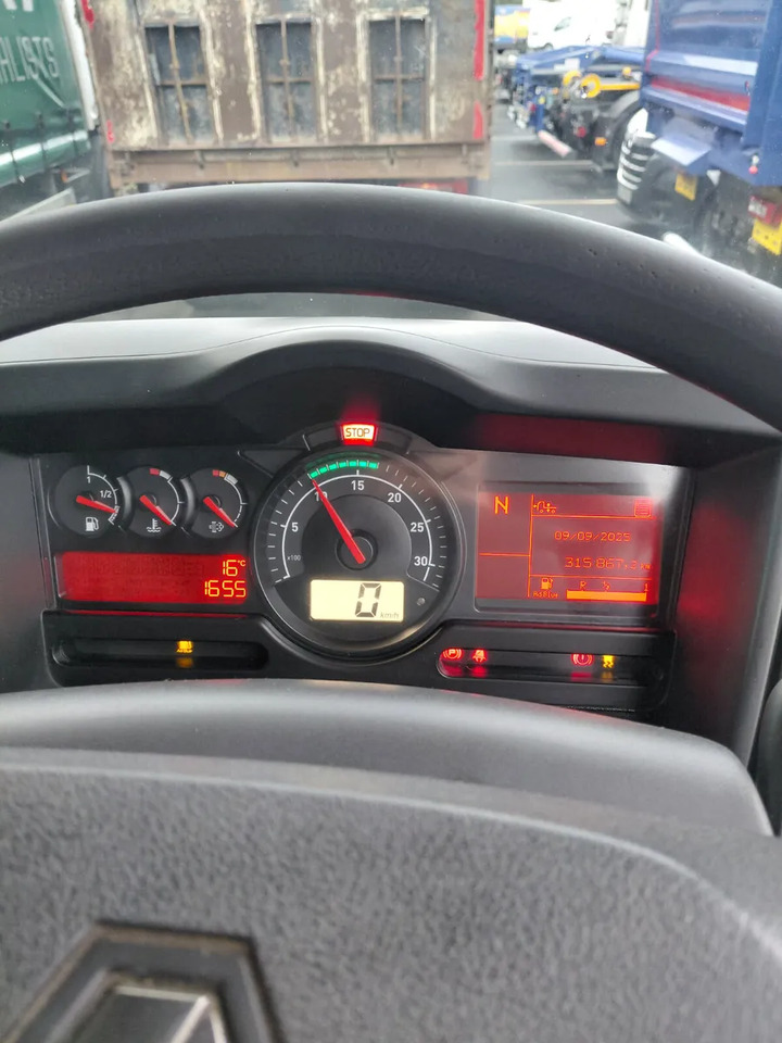 2016 Renault D18 Curtainsider - Camion à rideaux coulissants: photos 3 2016 Renault D18 Curtainsider - Camion à rideaux coulissants: photos 3