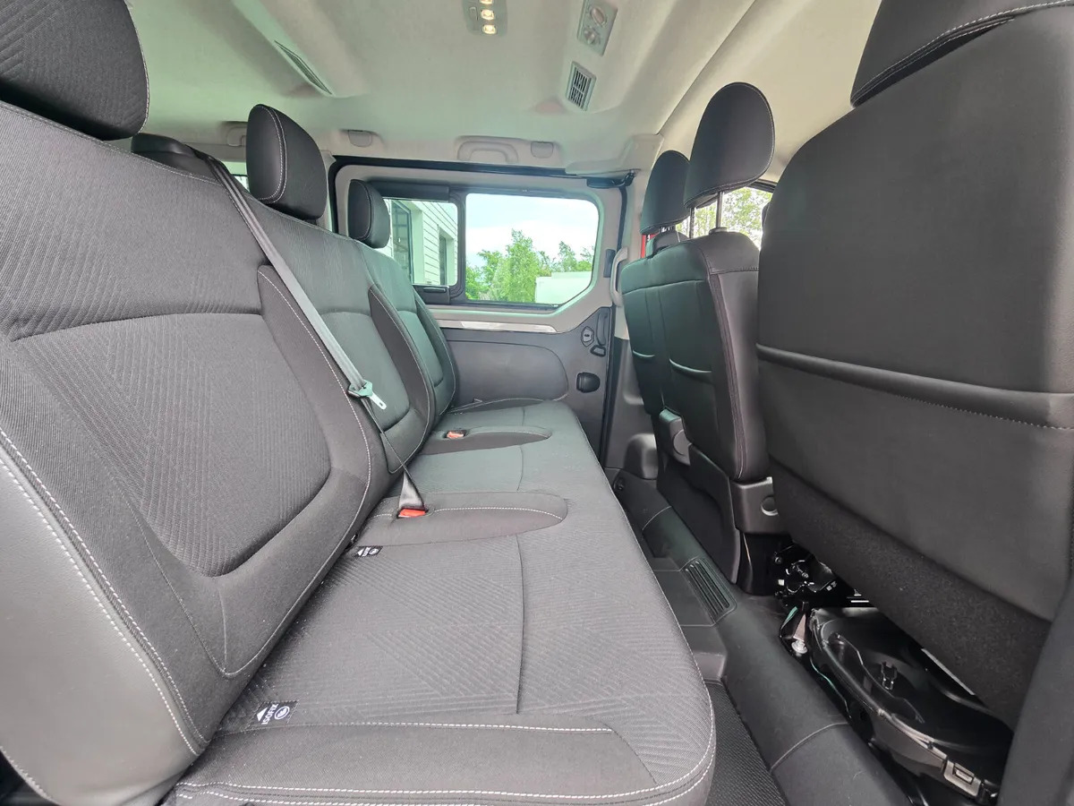 Transport de personnes 2025 Renault Trafic Combi 170BHP Auto: photos 15