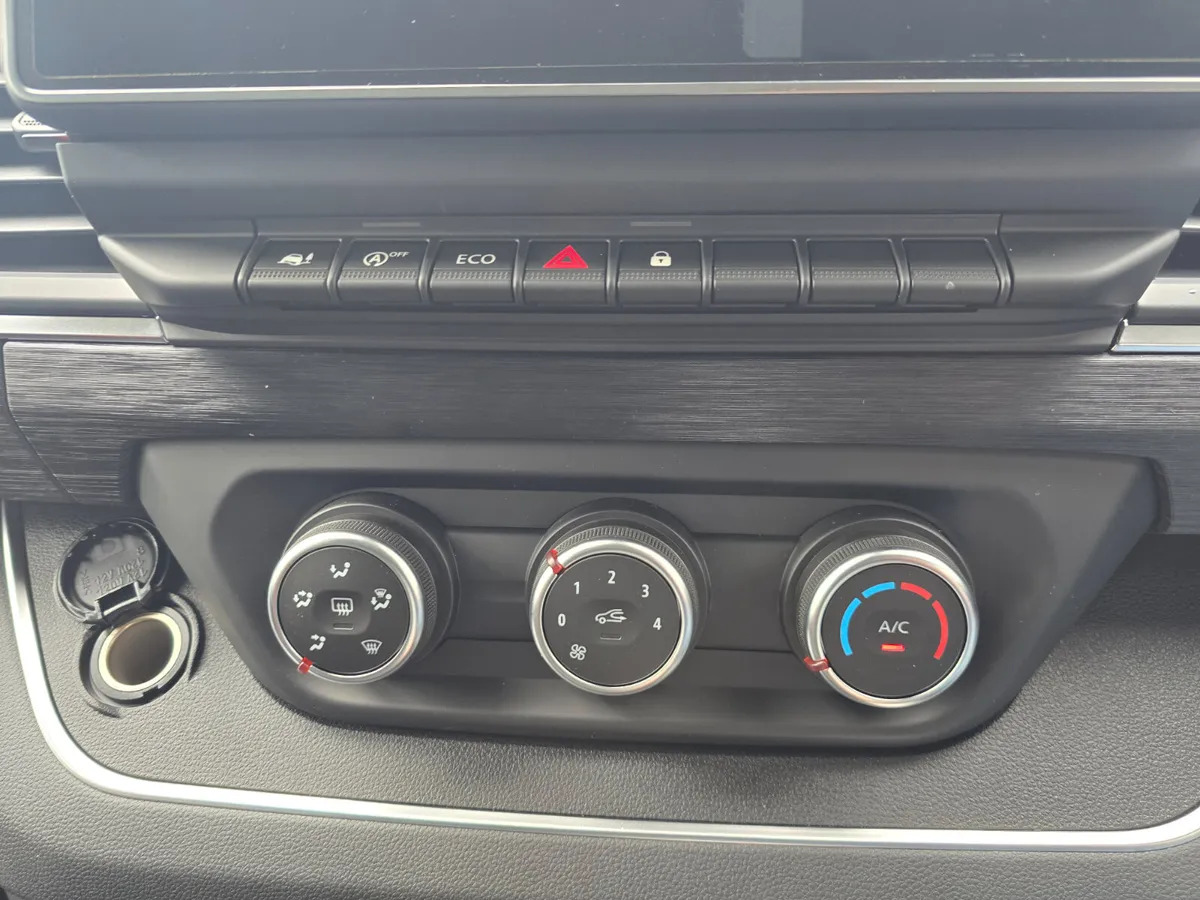 Transport de personnes 2025 Renault Trafic Combi 170BHP Auto: photos 10