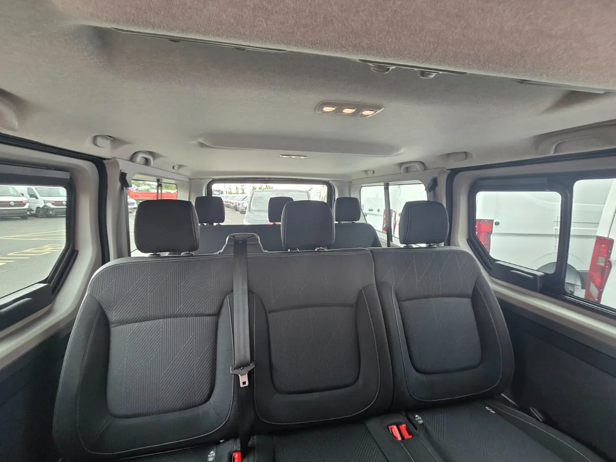 Transport de personnes 2025 Renault Trafic Combi 170BHP Auto: photos 20