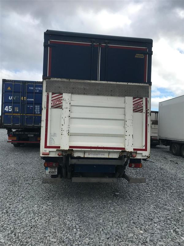 Fitzgeralds RENAULT 2017 D 18 High 4×2 250 Curtainsider - Camion à rideaux coulissants: photos 2 Fitzgeralds RENAULT 2017 D 18 High 4×2 250 Curtainsider - Camion à rideaux coulissants: photos 2