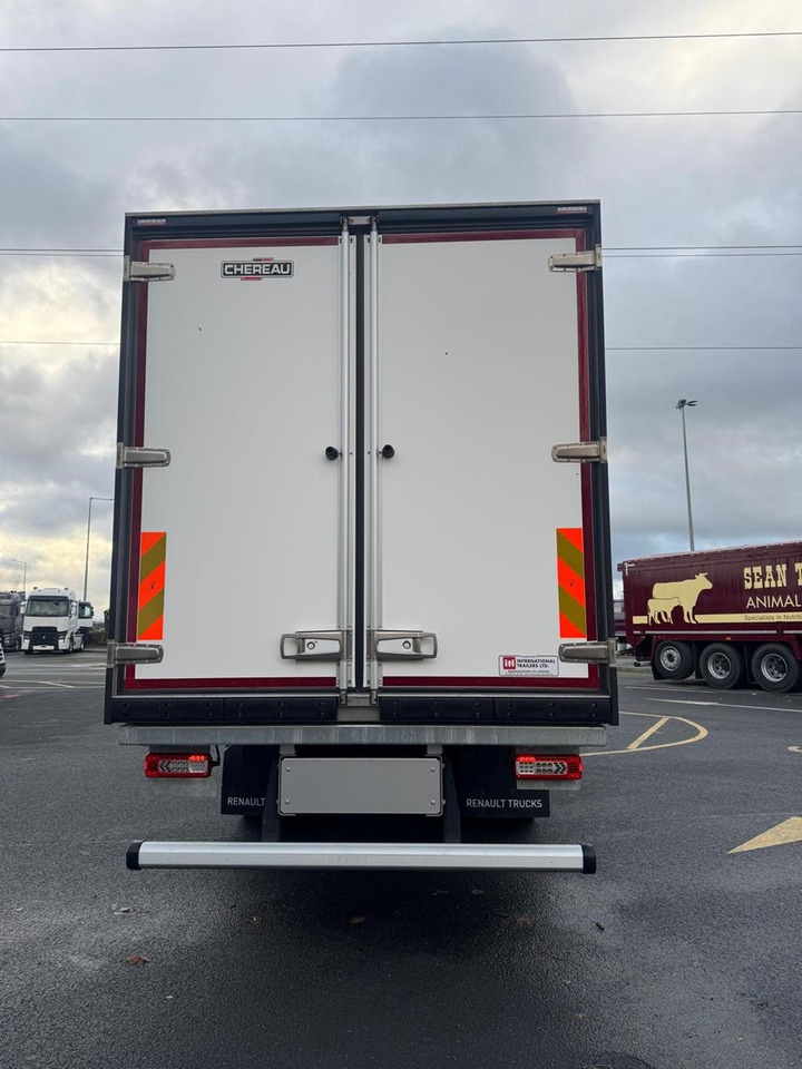 Renault Trucks D 18 Wide 4×2 with Chereau Body - Camion fourgon: photos 4 Renault Trucks D 18 Wide 4×2 with Chereau Body - Camion fourgon: photos 4