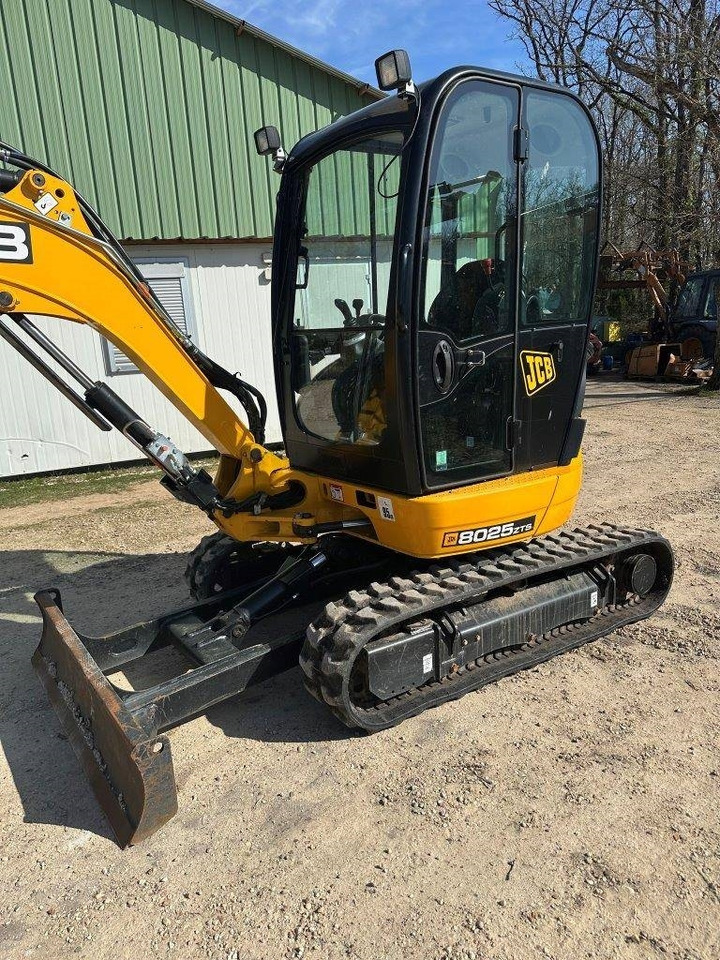 JCB 8025 ZTSL - Mini pelle: photos 2 JCB 8025 ZTSL - Mini pelle: photos 2
