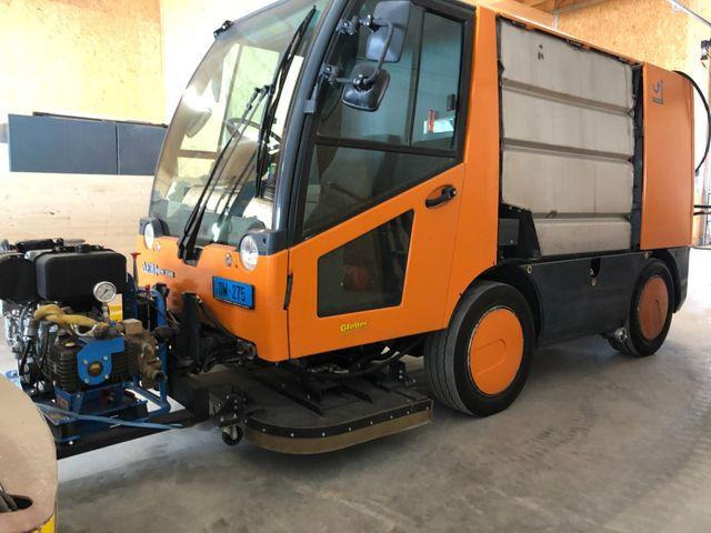 AEBI SCHMIDT Úttisztító - Balayeuse de voirie: photos 2 AEBI SCHMIDT Úttisztító - Balayeuse de voirie: photos 2