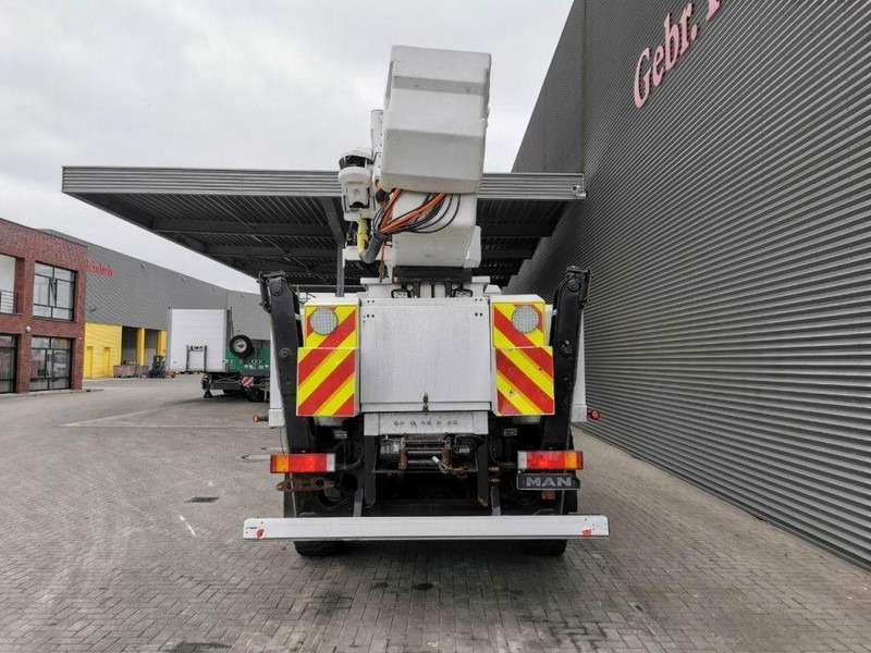MAN LE 18.280 - Lifting basket 20,3m 4x4 - Camion, Camion grue: photos 5 MAN LE 18.280 - Lifting basket 20,3m 4x4 - Camion, Camion grue: photos 5