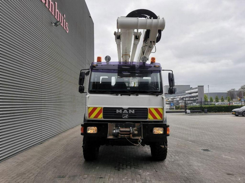MAN LE 18.280 - Lifting basket 20,3m 4x4 - Camion, Camion grue: photos 2 MAN LE 18.280 - Lifting basket 20,3m 4x4 - Camion, Camion grue: photos 2