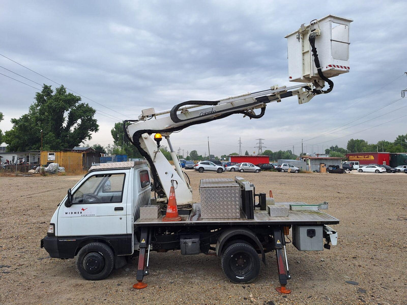 Piaggio Porter Maxxi 1,3 - Lifting Basket 14m - Camion, Camion grue: photos 5 Piaggio Porter Maxxi 1,3 - Lifting Basket 14m - Camion, Camion grue: photos 5
