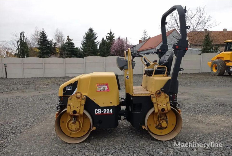 Caterpillar CB -224 Úthenger - Compacteur: photos 2 Caterpillar CB -224 Úthenger - Compacteur: photos 2
