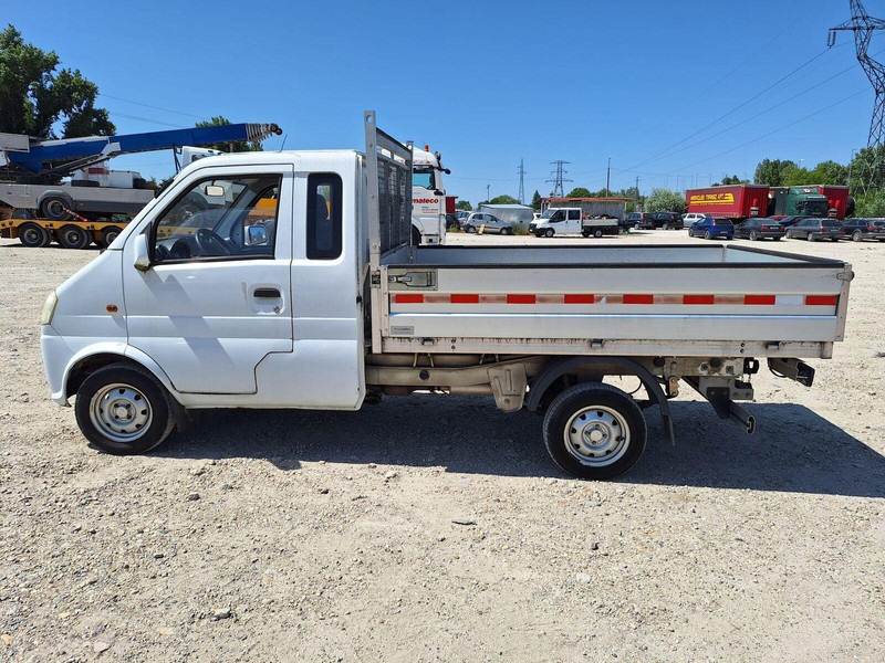 DFSK Docar 4x4x - Pritsche - Utilitaire plateau: photos 5 DFSK Docar 4x4x - Pritsche - Utilitaire plateau: photos 5