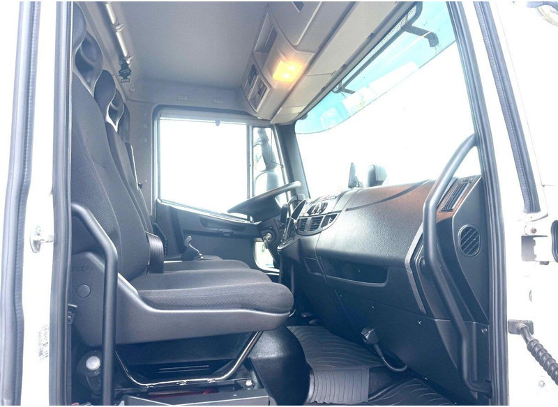 Camion fourgon Iveco 120-250 EUROCARGO Koffer + Tail Lift: photos 10