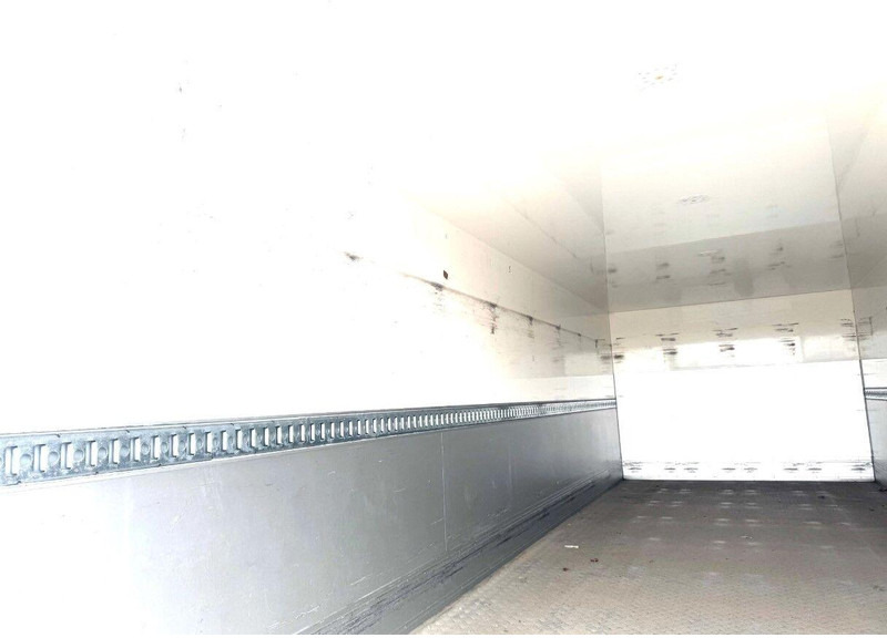 Camion fourgon Iveco 120-250 EUROCARGO Koffer + Tail Lift: photos 19