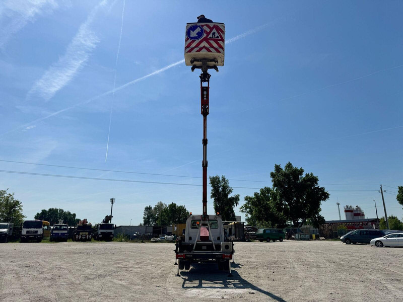 Iveco 35-140 S - Ruthmann 145TJ Lifting Basket - Camion avec nacelle: photos 5 Iveco 35-140 S - Ruthmann 145TJ Lifting Basket - Camion avec nacelle: photos 5