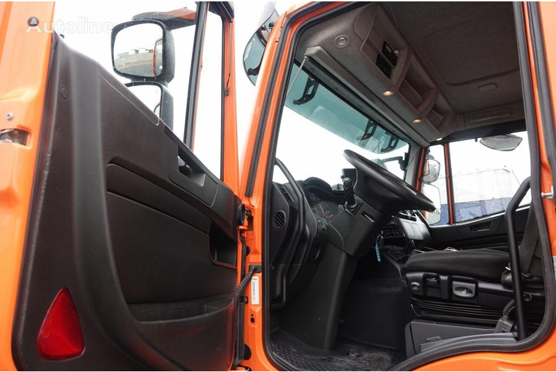 Iveco 420 Flatbed + crane FASSI 185 6x2 en crédit-bail Iveco 420 Flatbed + crane FASSI 185 6x2: photos 19 Iveco 420 Flatbed + crane FASSI 185 6x2 en crédit-bail Iveco 420 Flatbed + crane FASSI 185 6x2: photos 19