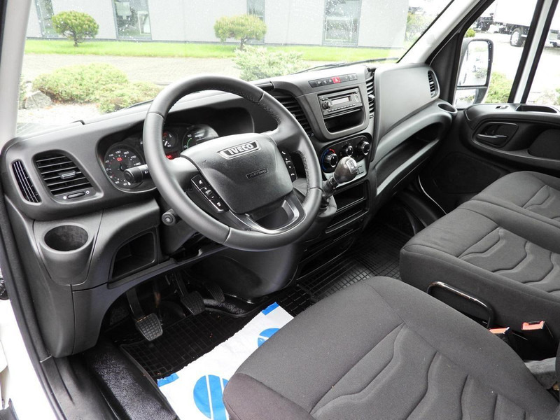 Iveco DAILY 35C13 WYWROTKA PODWÓJNA KABINA DOKA 7 MIEJSC TEMPOMAT BLIŹ - Utilitaire benne, Utilitaire double cabine: photos 2 Iveco DAILY 35C13 WYWROTKA PODWÓJNA KABINA DOKA 7 MIEJSC TEMPOMAT BLIŹ - Utilitaire benne, Utilitaire double cabine: photos 2