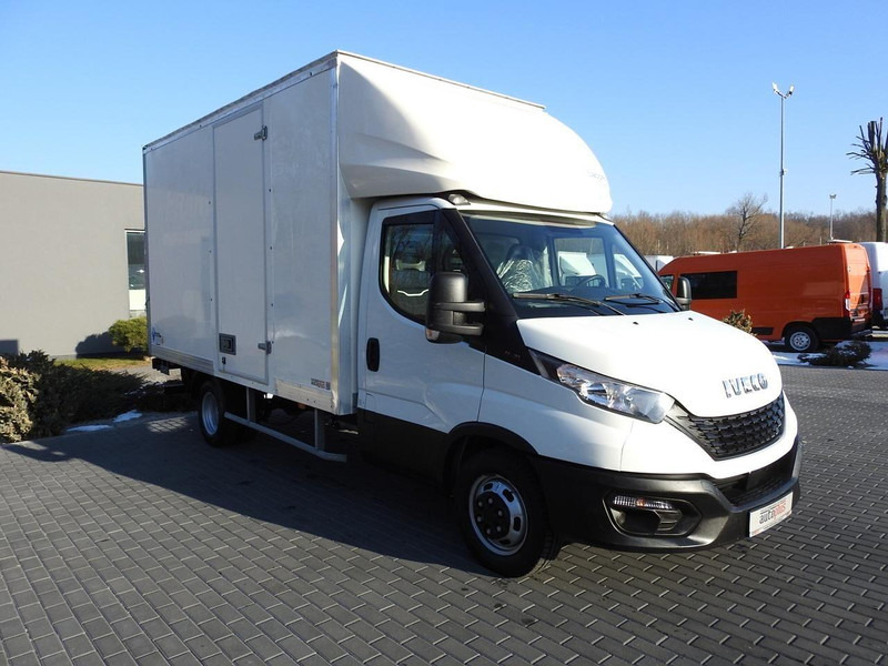 Iveco DAILY 35C16 KONTENER WINDA 8 PALET TEMPOMAT BLIŹNIACZE KOŁA KLIM - Fourgon grand volume: photos 4 Iveco DAILY 35C16 KONTENER WINDA 8 PALET TEMPOMAT BLIŹNIACZE KOŁA KLIM - Fourgon grand volume: photos 4