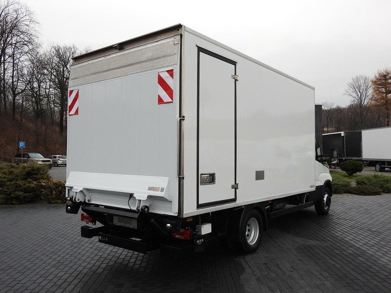 Iveco DAILY 70C17 CHŁODNIA 0*C WINDA 9 PALET ZASILANIE 230V TEMPOMAT K - Utilitaire frigorifique: photos 3 Iveco DAILY 70C17 CHŁODNIA 0*C WINDA 9 PALET ZASILANIE 230V TEMPOMAT K - Utilitaire frigorifique: photos 3