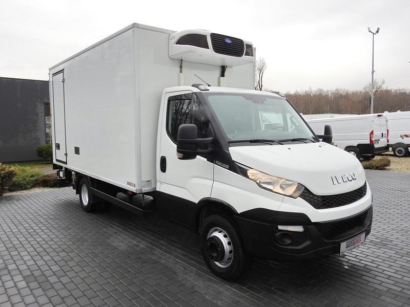 Iveco DAILY 70C17 CHŁODNIA 0*C WINDA 9 PALET ZASILANIE 230V TEMPOMAT K - Utilitaire frigorifique: photos 4 Iveco DAILY 70C17 CHŁODNIA 0*C WINDA 9 PALET ZASILANIE 230V TEMPOMAT K - Utilitaire frigorifique: photos 4