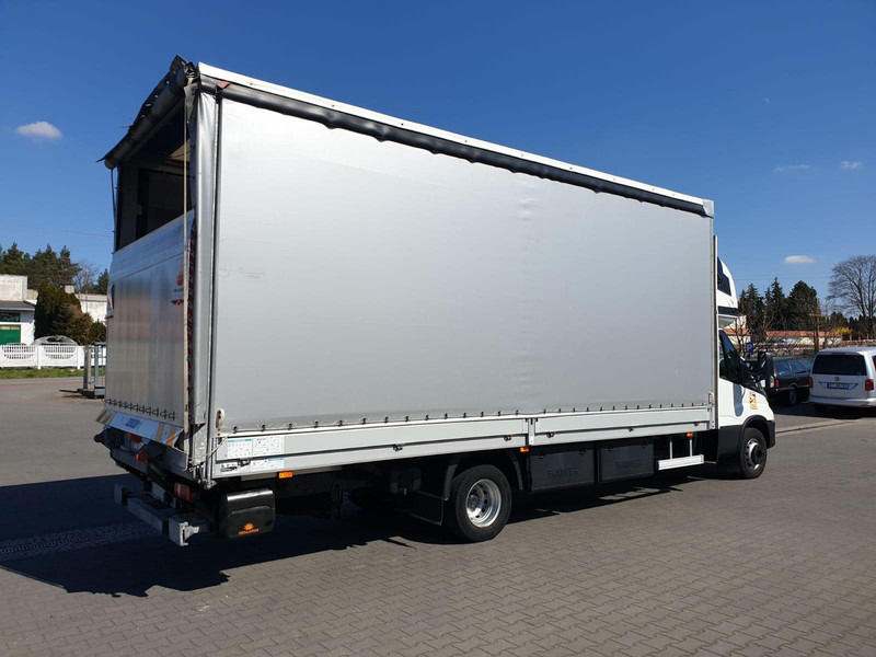Iveco DAILY 72C18 70C18 HI-MATIC 1.HAND - Camion à rideaux coulissants: photos 4 Iveco DAILY 72C18 70C18 HI-MATIC 1.HAND - Camion à rideaux coulissants: photos 4