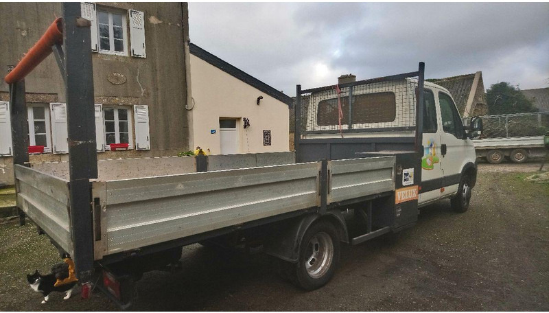 Iveco Daily 35C15 Doka flatbed - Utilitaire plateau: photos 2 Iveco Daily 35C15 Doka flatbed - Utilitaire plateau: photos 2