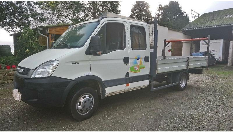 Iveco Daily 35C15 Doka flatbed - Utilitaire plateau: photos 1 Iveco Daily 35C15 Doka flatbed - Utilitaire plateau: photos 1