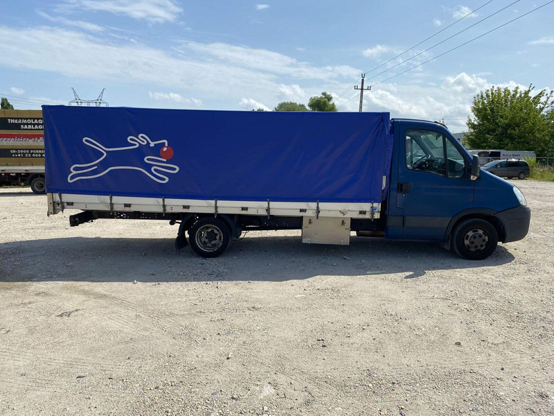 Iveco Daily 35C15 Pritsche + Plane -3,5t - Utilitaire rideaux coulissants (PLSC): photos 4 Iveco Daily 35C15 Pritsche + Plane -3,5t - Utilitaire rideaux coulissants (PLSC): photos 4