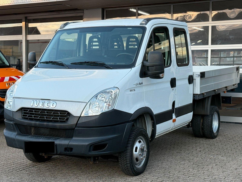 Iveco Daily 35C15 flatbed - Utilitaire plateau, Utilitaire double cabine: photos 1 Iveco Daily 35C15 flatbed - Utilitaire plateau, Utilitaire double cabine: photos 1