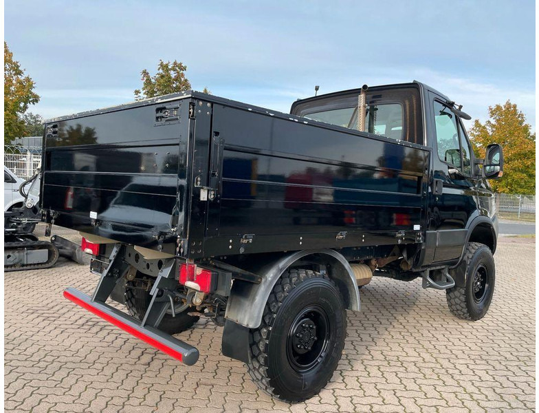 Iveco Daily 35S17 Flatbed 4x4 - Utilitaire plateau: photos 3 Iveco Daily 35S17 Flatbed 4x4 - Utilitaire plateau: photos 3
