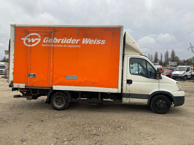 Iveco Daily 40 C 15 - Koffer + DHollandia LBW - Fourgon grand volume: photos 4 Iveco Daily 40 C 15 - Koffer + DHollandia LBW - Fourgon grand volume: photos 4