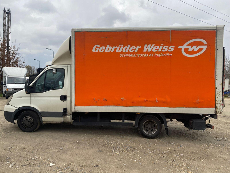 Iveco Daily 40 C 15 - Koffer + DHollandia LBW - Fourgon grand volume: photos 5 Iveco Daily 40 C 15 - Koffer + DHollandia LBW - Fourgon grand volume: photos 5